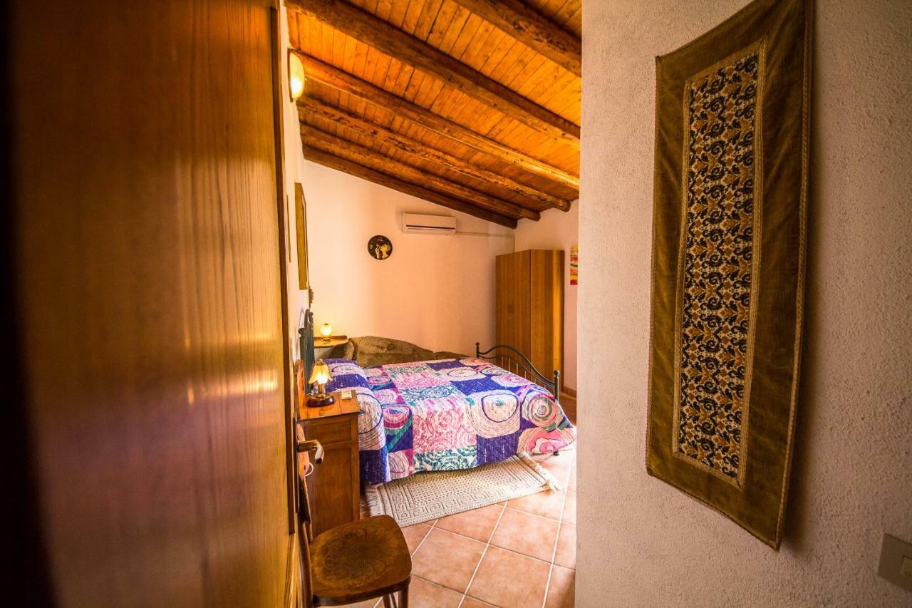 B&B I Menhir Sorgono エクステリア 写真